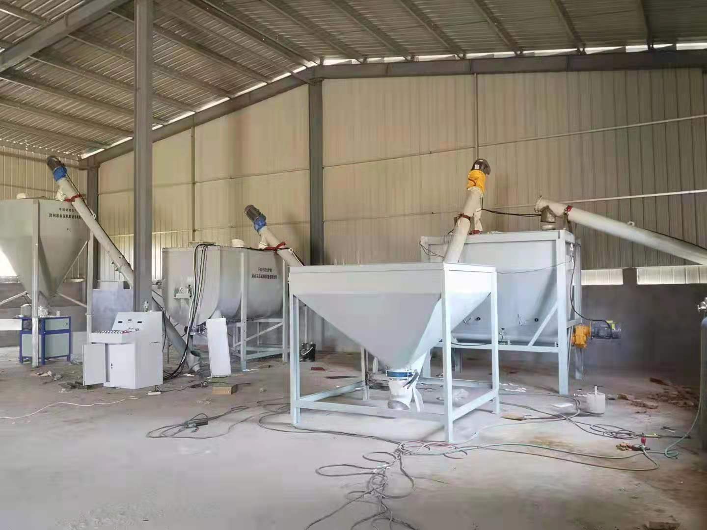 安慶(qing)自動投(tou)料單(dan)機(ji)生産線(xian)